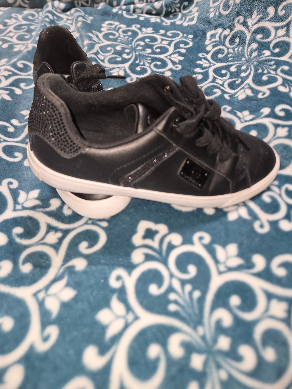 Womans Black Light-Up Sneakers